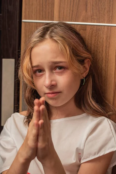 Cute Little Kid Crying Girl Crying Portrait Sad Child Girl — Stock Photo, Image