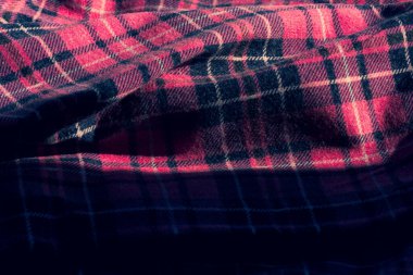 Rengarenk desenli kumaş. Pembe kontrol kumaşı. Pembe beyaz gri rengin kumaş kontrol kutusu tasarımı kombinasyonu.