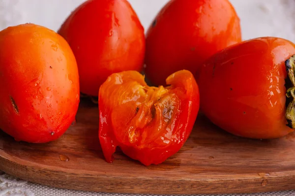 Due Cachi Arancioni Frutta Cachi Vitamine Alimentari Sane — Foto Stock