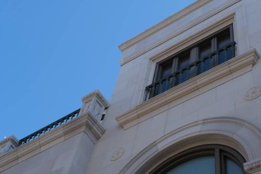 Tasarım için Los Angeles'taki binaların ön cephesinin elemanları ve detayları