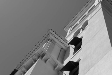 Tasarım için Los Angeles'taki binaların ön cephesinin elemanları ve detayları