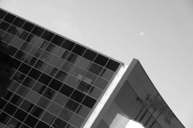 Tasarım için Los Angeles'taki binaların ön cephesinin elemanları ve detayları