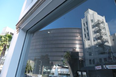 Tasarım için Los Angeles'taki binaların ön cephesinin elemanları ve detayları