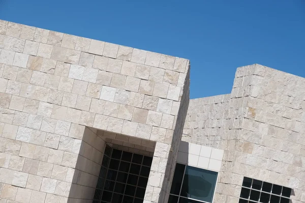 Tasarım için Los Angeles'taki binaların ön cephesinin elemanları ve detayları