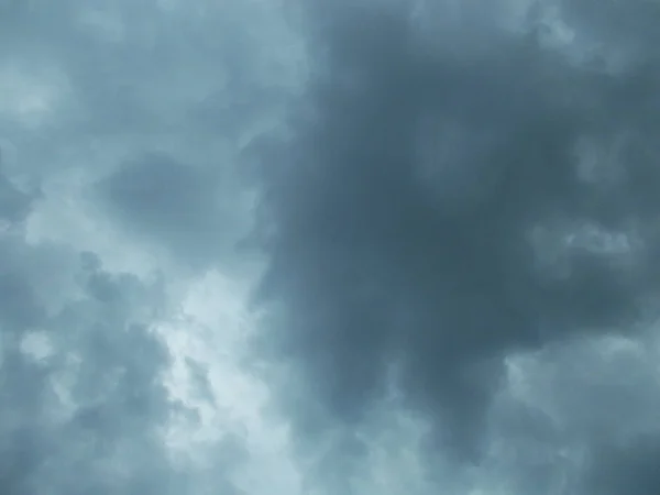 Блакитне Небо Білими Хмарами Вашого Дизайну — стокове фото