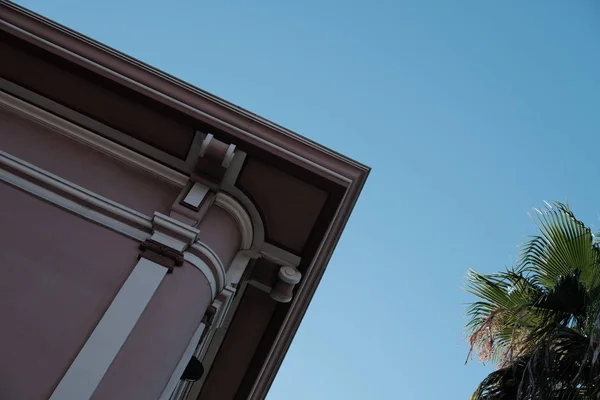 ロサンゼルスの建物のファサードの要素と詳細 — ストック写真