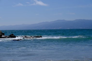 Los Angeles açıklarında Pasifik Okyanusu. Tasarımcının doğal arkaplanı