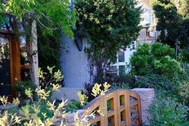 Binaların dış görünüşünün ayrıntıları ve unsurları. Los Angeles, Usa. Temmuz 2019