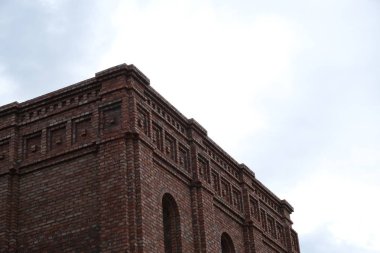 Detaylar ve binaların cephe elemanları. Tasarım için arka plan görüntüsü. Şehir mimarisi