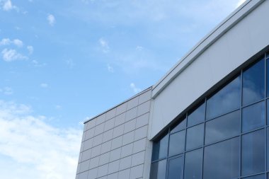 Detaylar ve binaların cephe elemanları. Tasarım için arka plan görüntüsü. Şehir mimarisi