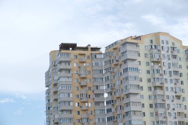 Detaylar ve binaların cephe elemanları. Tasarım için arka plan görüntüsü. Şehir mimarisi
