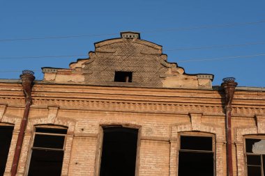 Detaylar ve binaların cephe elemanları. Tasarım için arka plan görüntüsü. Şehir mimarisi