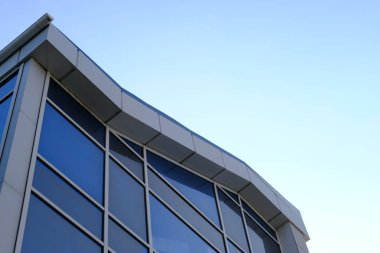 Detaylar ve binaların cephe elemanları. Tasarım için arka plan görüntüsü. Şehir mimarisi