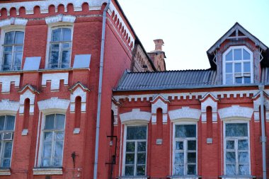 Detaylar ve binaların cephe elemanları. Tasarım için arka plan görüntüsü. Şehir mimarisi