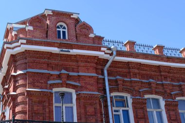 Detaylar ve binaların cephe elemanları. Tasarım için arka plan görüntüsü. Şehir mimarisi
