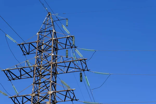 Poteau Électrique Avec Fils Contre Ciel Bleu — Photo