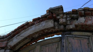 Rusya şehirlerindeki evin dış görünüşünün unsurları ve ayrıntıları