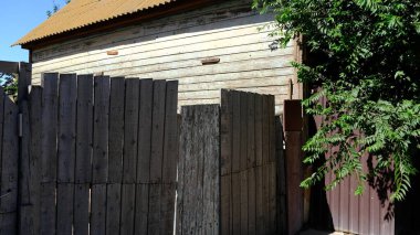 Rusya şehirlerindeki evin dış görünüşünün unsurları ve ayrıntıları