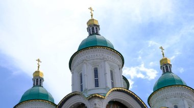Rusya 'daki Astrakhan Kremlin binaları.