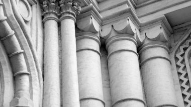 Rusya 'daki binaların cephelerinin unsurları ve ayrıntıları