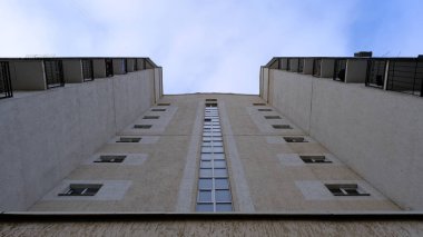 Binanın dış görünüşünün ayrıntıları ve unsurları.