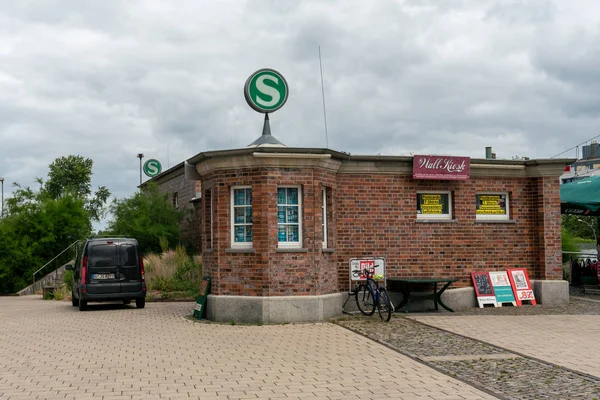 Nordbahnhof, Berlín, Německo-červenec 07, 2019: renovovaný obličej o — Stock fotografie