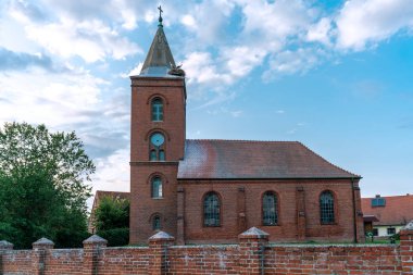 Guelpe Kilisesi, Almanya'da leyleklerle üreme saat towe