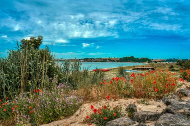 Thiessow 'dan, Baltık Denizi' nin karşısındaki Ruegen Adası 'ndaki Klein Zicker köyüne.