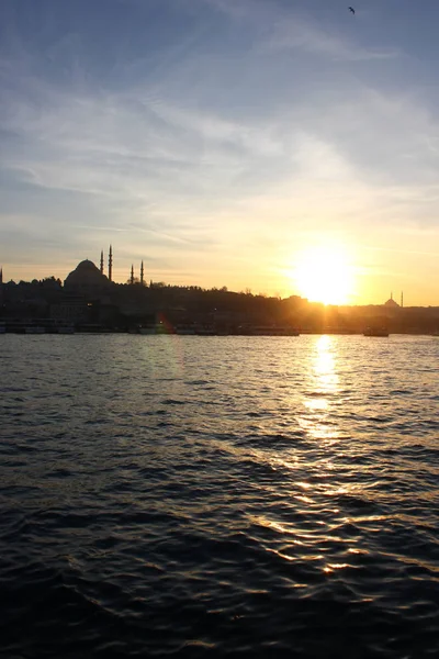 Stanbul Boğazı Nda Gün Batımı — Stok fotoğraf