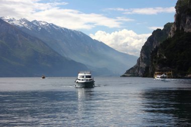 Mayıs ayında Garda Gölü Feribot