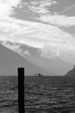 Mayıs ayında Garda Gölü Feribot