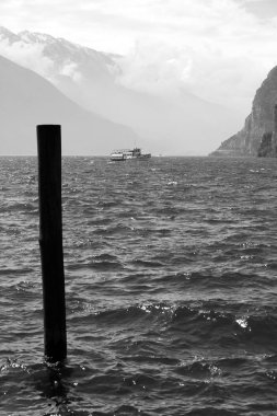 Mayıs ayında Garda Gölü Feribot