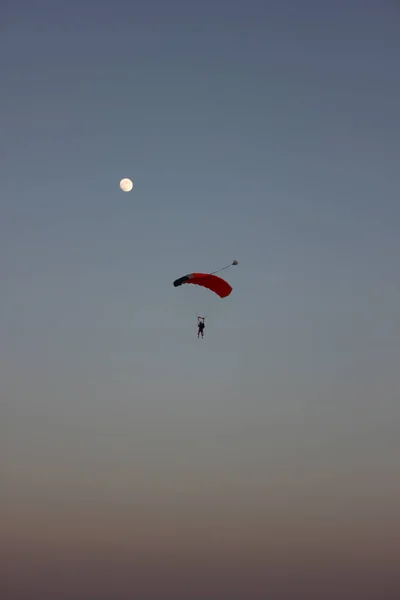 Fallschirmspringen Bei Playa Del Ingles — Stockfoto