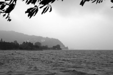 Ekim 'de Garda Gölü