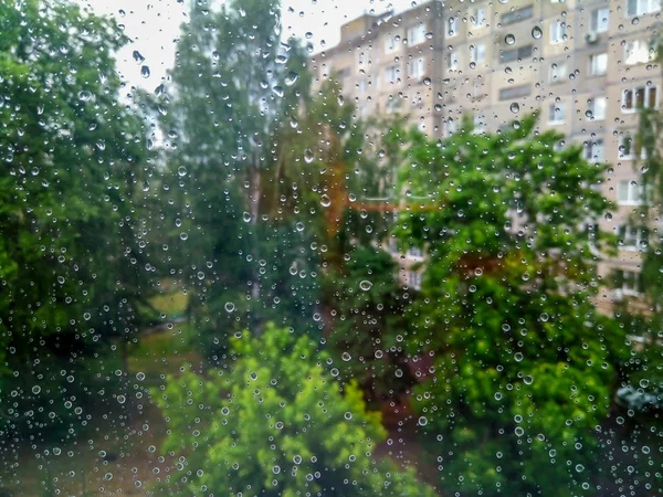 Pequenas gotas de chuva na janela — Fotografia de Stock