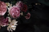 schöne Gartenblumen. Vintage-Blumenkarte.