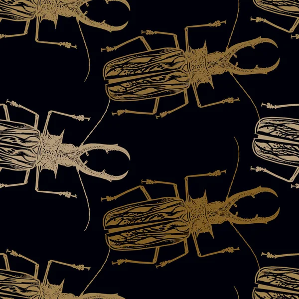 Modello senza cuciture con insetti. Scarabei d'oro su sfondo nero . — Vettoriale Stock