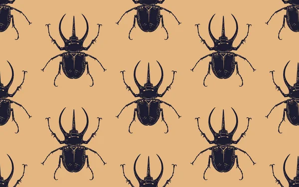 Seamless pattern with insects. Black beetles on gold background. — Stock Vector