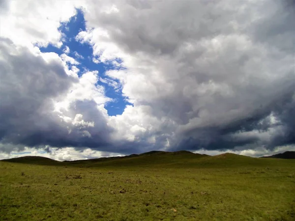Nuvens Tempestade Negra Sobre Estepe — Fotografia de Stock