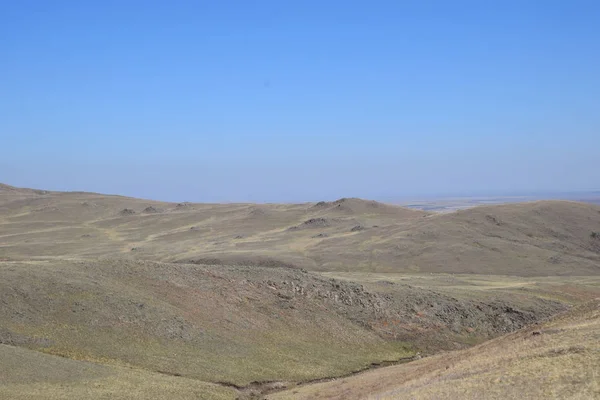 Uybat nehri yakınlarında. Hakassia.