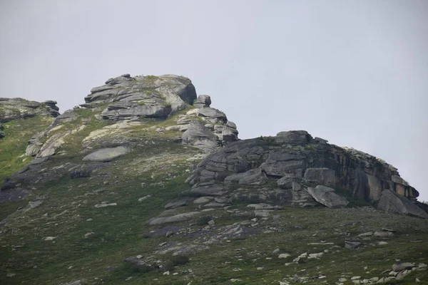 Bergslandskap Södra Sibirien Sayans Ergaki Åsen Hanging Stone Konstnärspass — Stockfoto