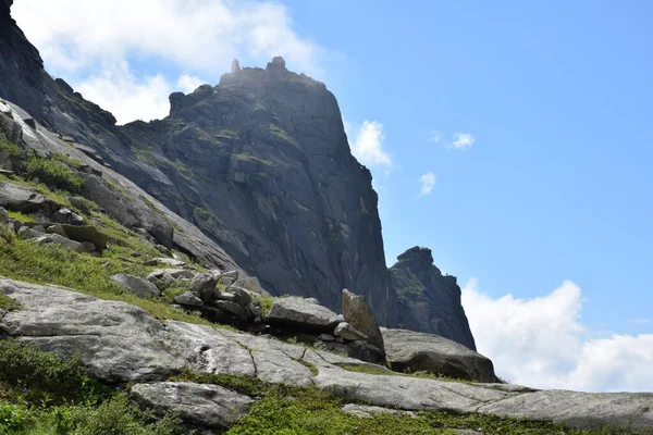 Sayans Ergaki Ridge Hanging Stone Artists Pass Mountain Landscape 西伯利亚南部 — 图库照片