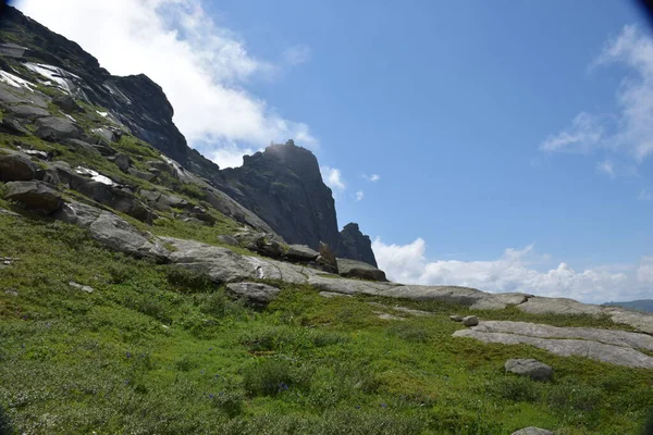 Sayans Ergaki Κορυφογραμμή Κρεμαστά Πέτρα Καλλιτεχνών Πέρασμα Ορεινό Τοπίο Νότια — Φωτογραφία Αρχείου