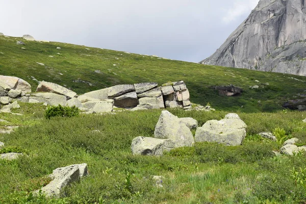Saans Ergaki Ridge Hanging Stone Artists Pass Mountain Landscape 남부시 — 스톡 사진