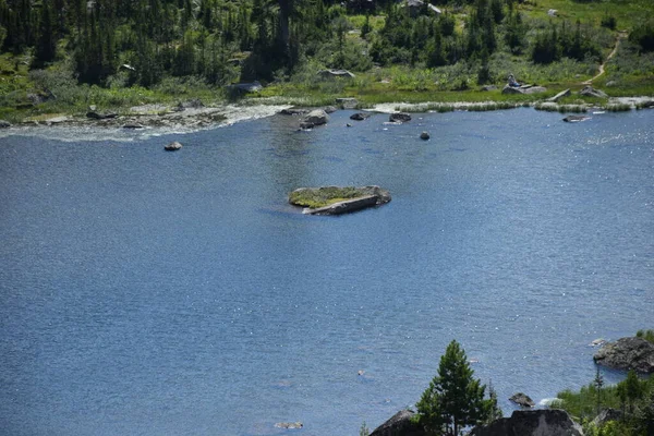 Sayans Ergaki Bergkam Hangende Steen Kunstenaarspas Berglandschap — Stockfoto