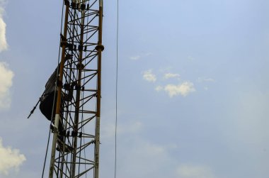 bakım çalışması için teknisyen tırmanma kulesi