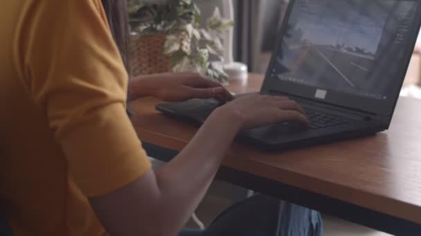 Nahaufnahme Hände Tippen Mit Laptop Computer Teilen Online Arbeitenden Blogger — Stockvideo