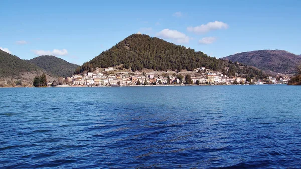 View Village Piediluco Homonymous Lake — стоковое фото