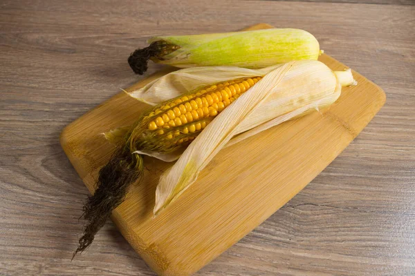 Corn Lies Canvas New Crop Fresh Corn Closeup Corn Cob — Stock Photo, Image