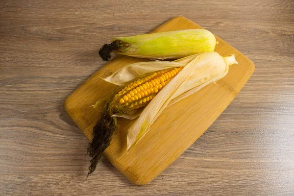 Corn Lies Canvas New Crop Fresh Corn Closeup Corn Cob — Stock Photo, Image